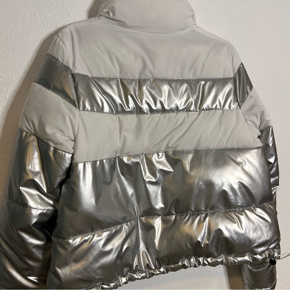 Sports Illustrated Metallic Silver and White Puffer Jacket - Picture 6 of 6
